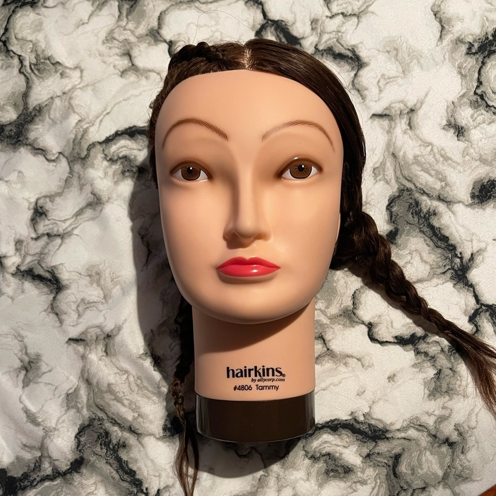Mannequin head with hair